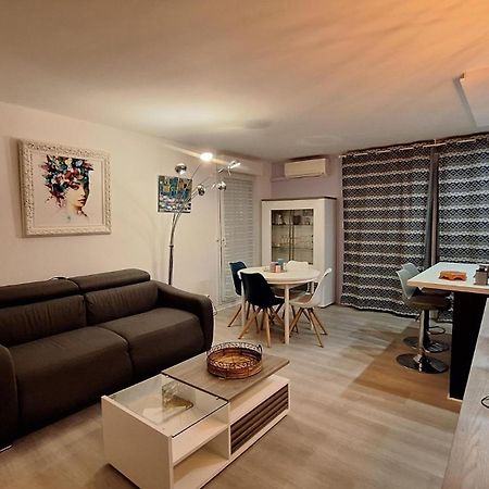 Charmant Appartement Residentiel Avec Terrasse, Jardin Privatif Et Piscine A Cannes Exterior photo