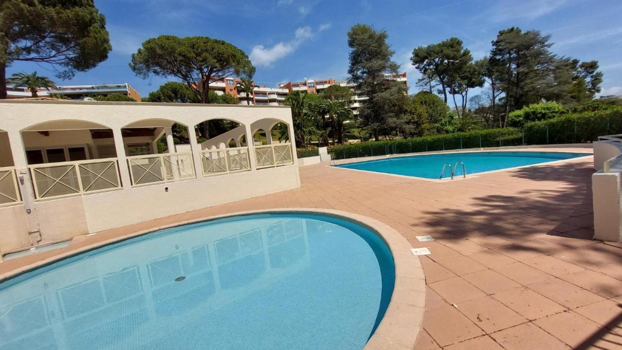 Charmant Appartement Residentiel Avec Terrasse, Jardin Privatif Et Piscine A Cannes Exterior photo