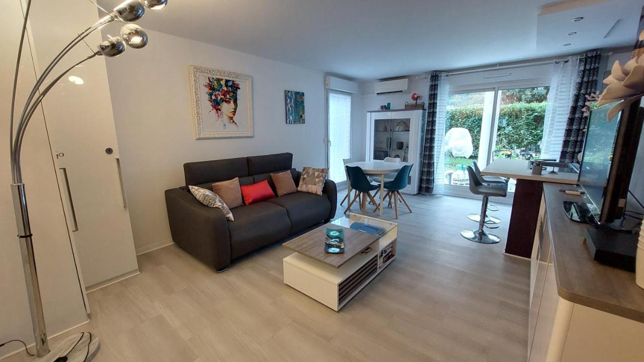 Charmant Appartement Residentiel Avec Terrasse, Jardin Privatif Et Piscine A Cannes Exterior photo