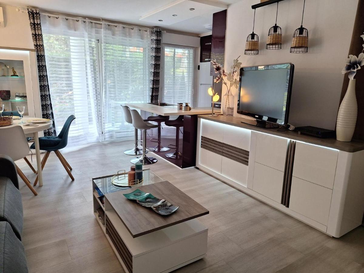 Charmant Appartement Residentiel Avec Terrasse, Jardin Privatif Et Piscine A Cannes Exterior photo