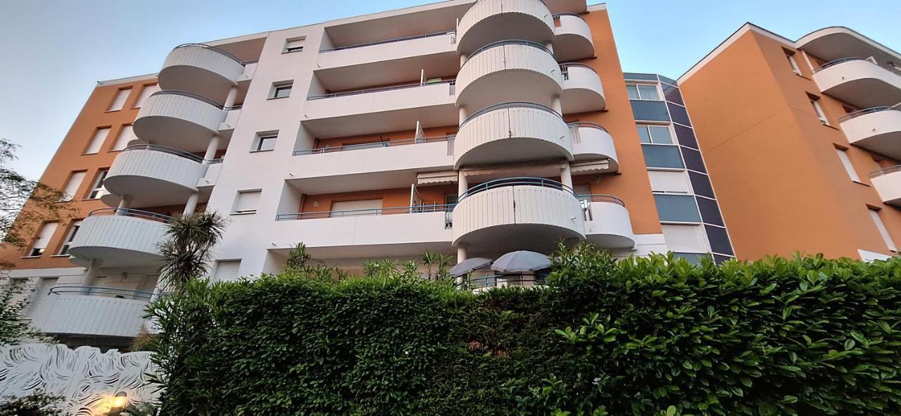 Charmant Appartement Residentiel Avec Terrasse, Jardin Privatif Et Piscine A Cannes Exterior photo