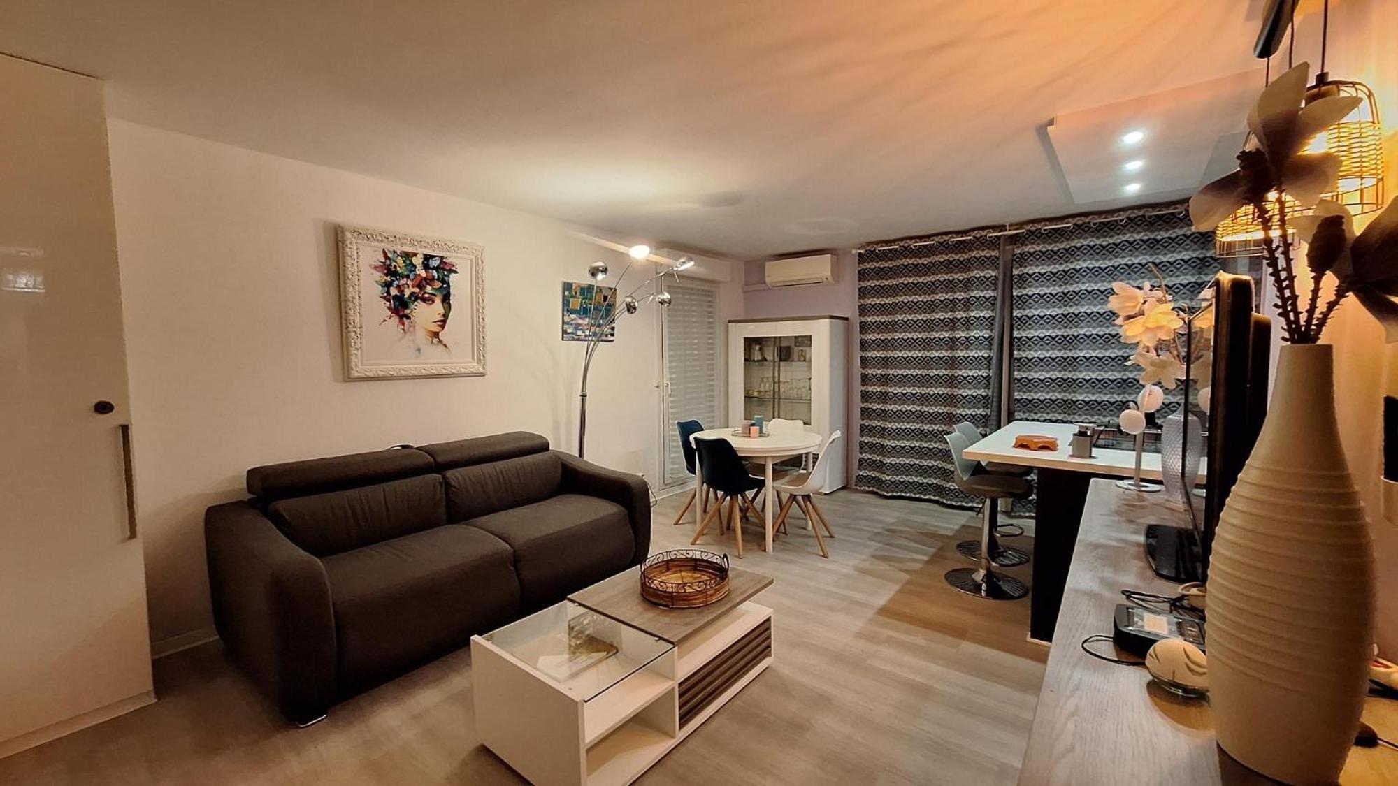 Charmant Appartement Residentiel Avec Terrasse, Jardin Privatif Et Piscine A Cannes Exterior photo